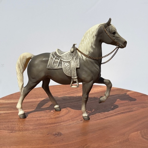 RARE Breyer "Cheyenne" Western Prancing Horse with saddle - Picture 7 of 16